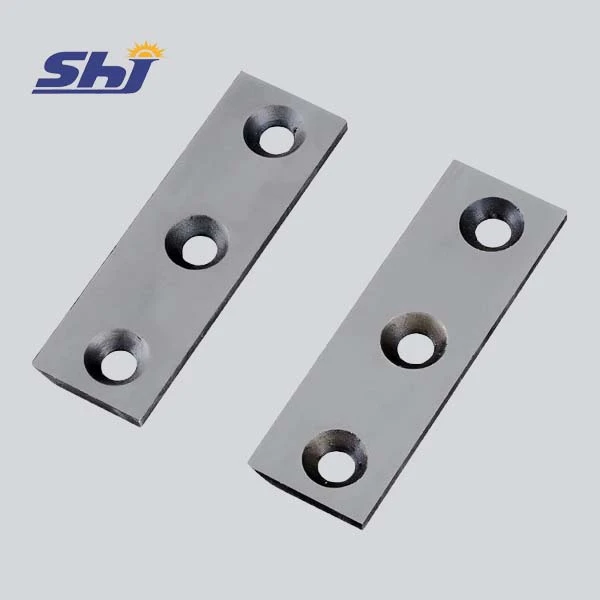 Drum chipper knives and disc chipper knives for industrial wood chippers